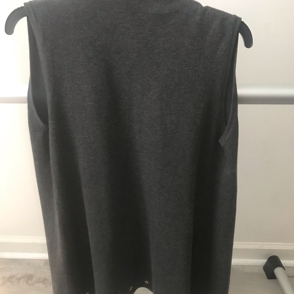 Long vest - Picture 2 of 2